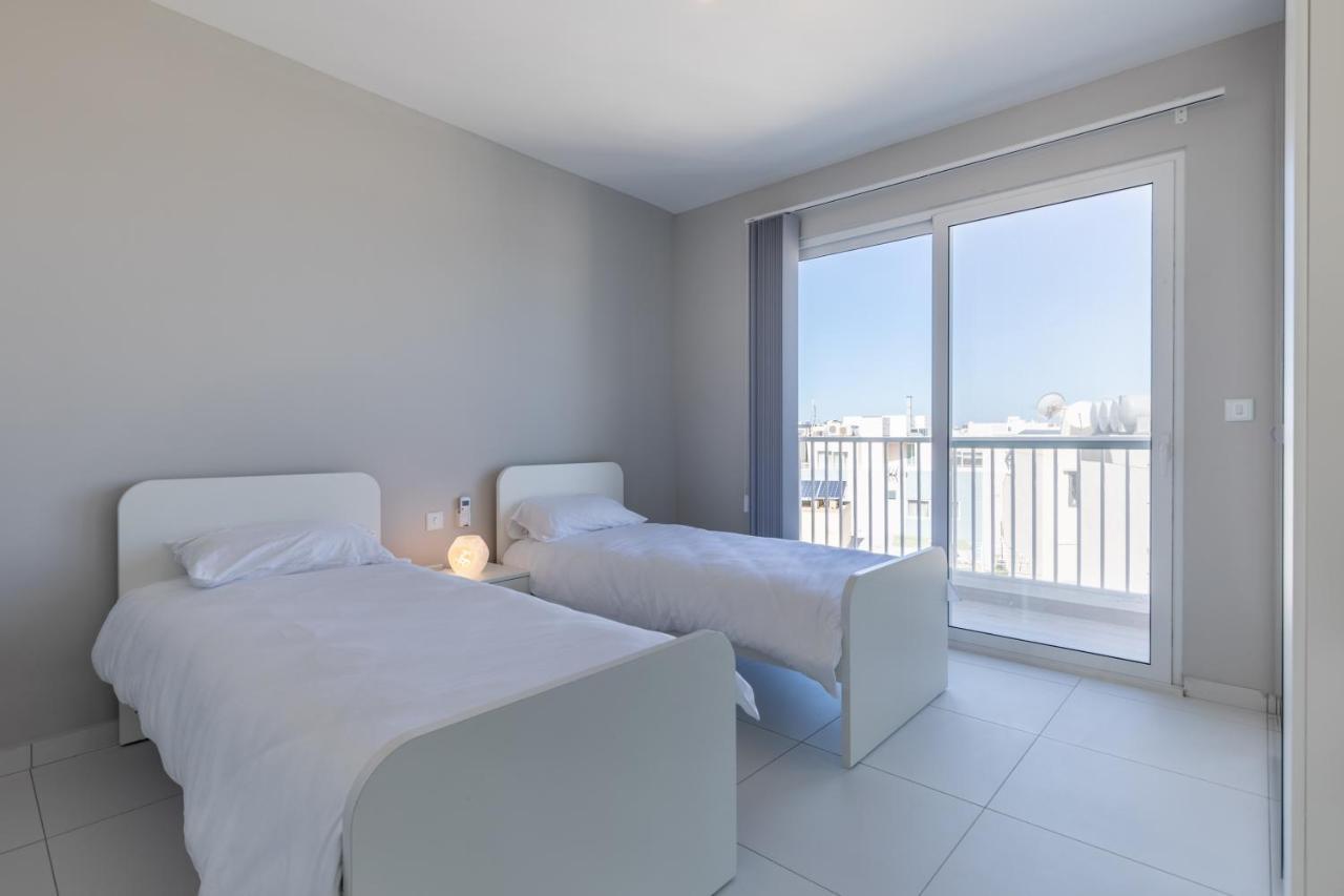Unique Penthouse With Private Heated Jacuzzi, Close To Restaurants And Night Life Is-Swieqi Exterior photo
